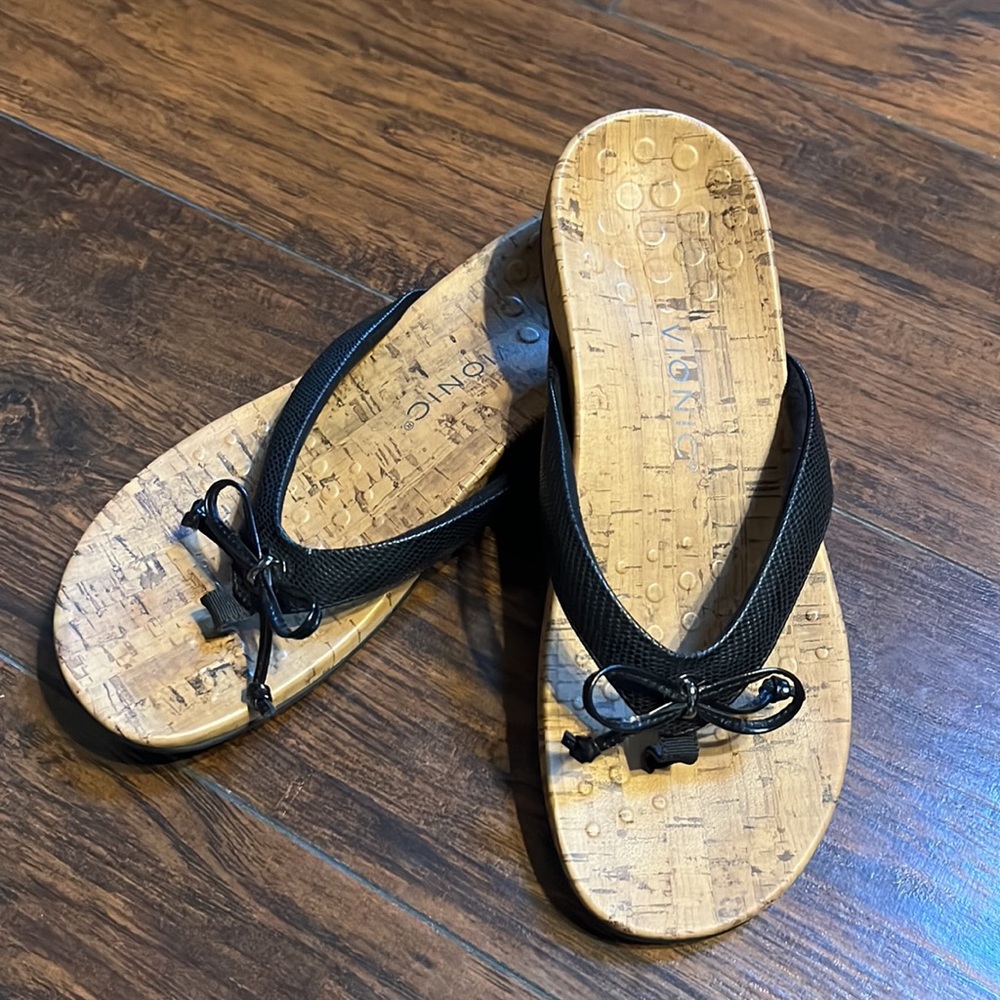 Vionic Sandals - Picture 4 of 12